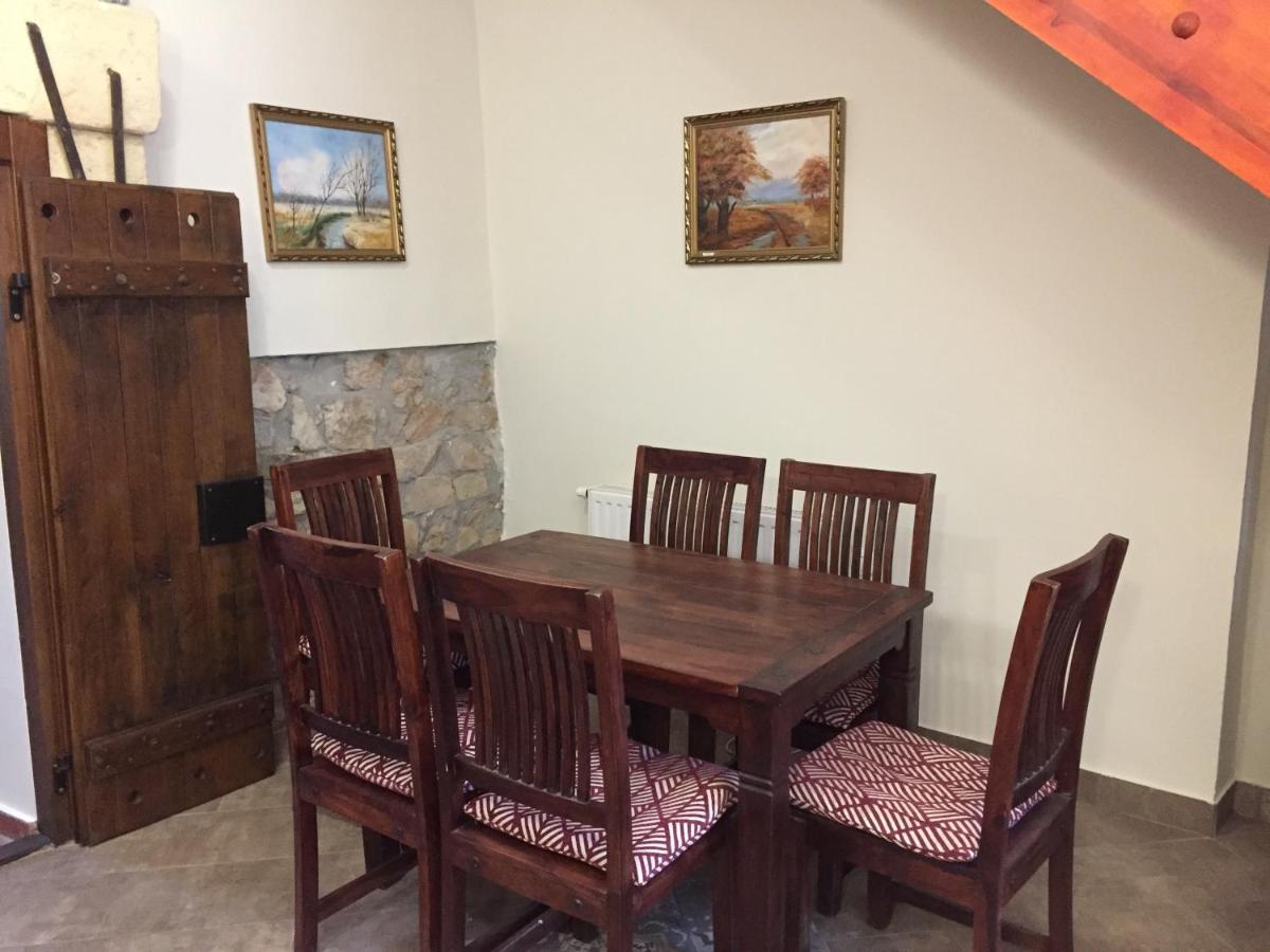 Bed and Breakfast Kikerics Vendeghaz Виллань Экстерьер фото