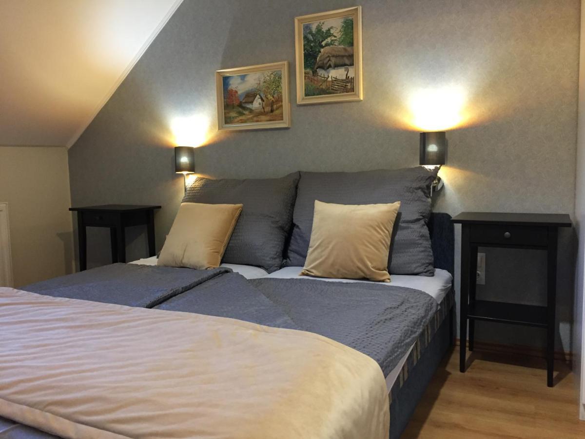 Bed and Breakfast Kikerics Vendeghaz Виллань Экстерьер фото