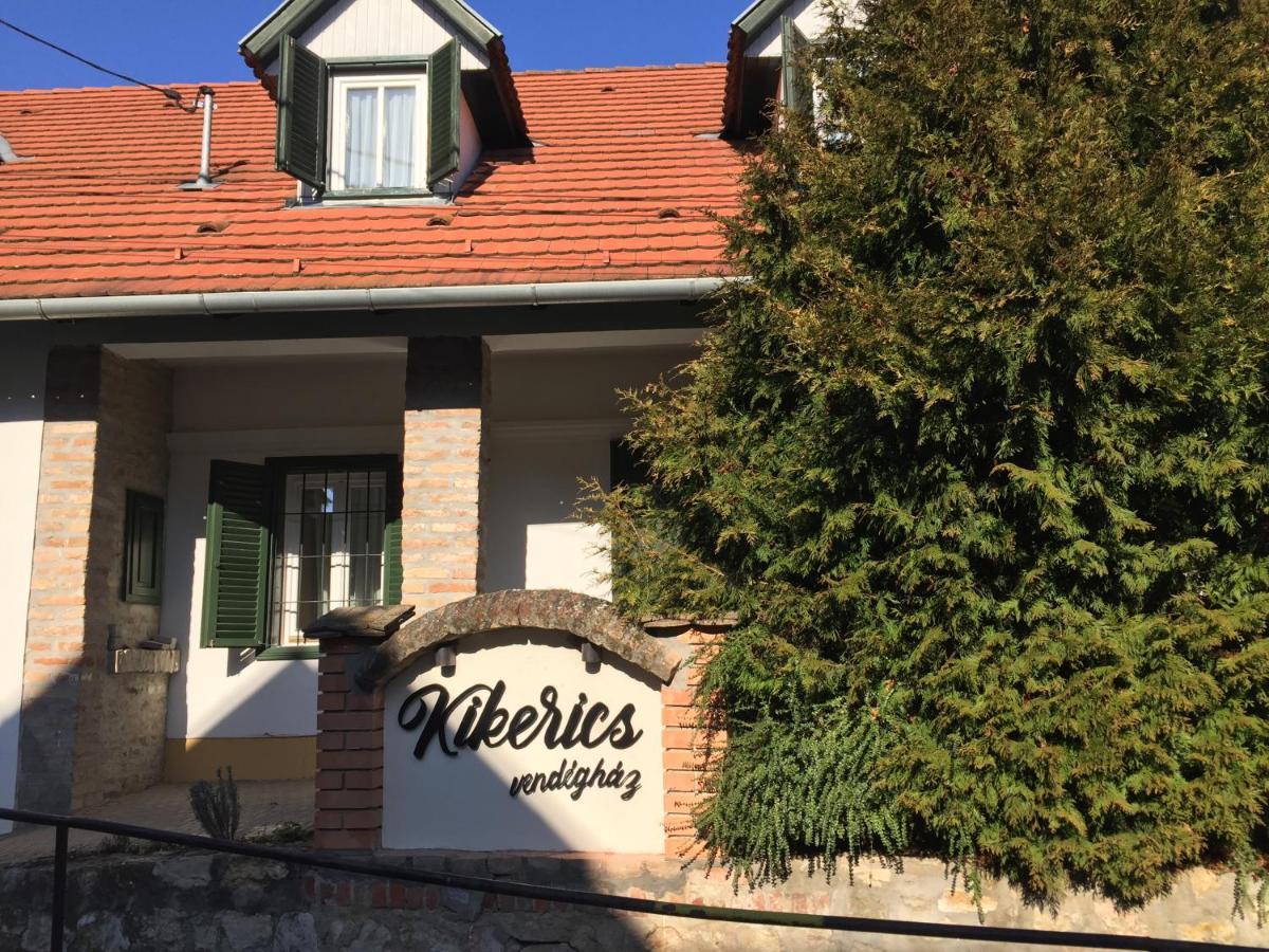 Bed and Breakfast Kikerics Vendeghaz Виллань Экстерьер фото