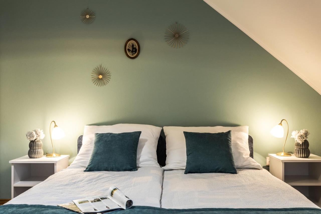 Bed and Breakfast Kikerics Vendeghaz Виллань Экстерьер фото